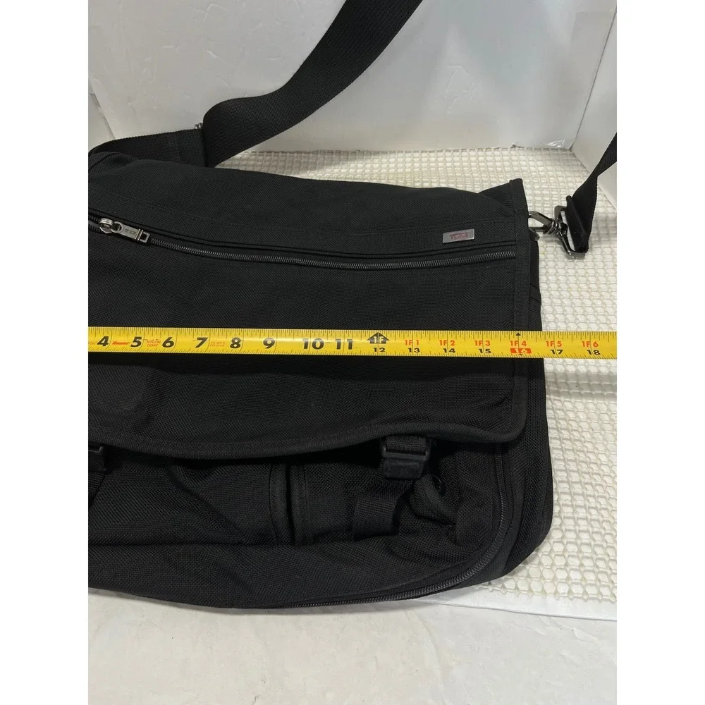 Tumi Alpha Ballistic Nylon Messenger Bag Black Laptop Crossbody 26091D4